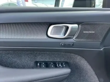 Photo 11 Volvo Xc40  B3 163ch Ultra DCT 7