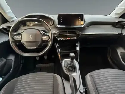 Photo 10 Peugeot 208  1.2 PureTech 100ch S&S Allure