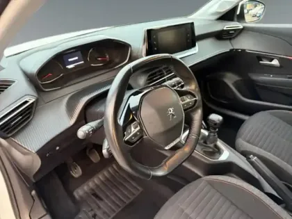 Photo 9 Peugeot 208  1.2 PureTech 100ch S&S Allure