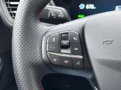 Photo 9 Ford Kuga  2.5 Duratec 180ch Hybrid FlexiFuel ST-Line X Powershift