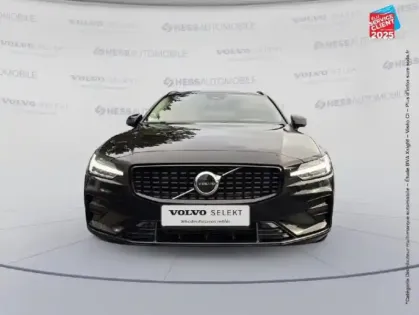 Photo 1 Volvo V60  B4 197CH PLUS STYLE DARK DCT 7 SIEGES CUIR GPS CAMERA CARPLAY