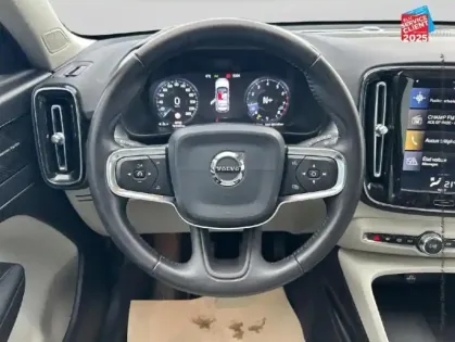 Photo 11 Volvo Xc40  T3 163CH MOMENTUM