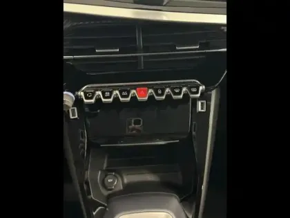 Photo 13 Peugeot 2008  1.2 PureTech 130ch S&S Allure Pack