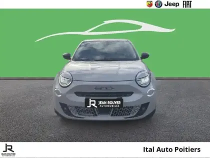 Photo 1 Fiat 600  1.2 Hybrid Turbo 110ch La Prima DCT6