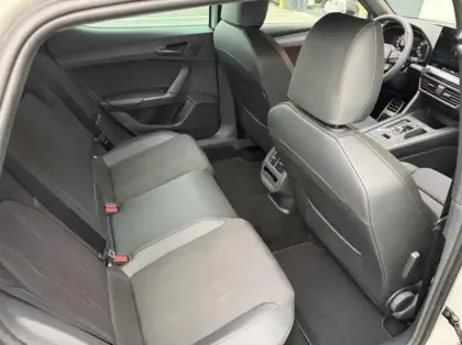 Photo 8 Cupra Leon  1.5 eTSI Hybrid 150ch V DSG7