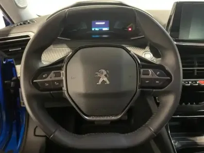 Photo 13 Peugeot 2008  e- 136ch Allure