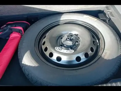 Photo 12 Renault Captur  1.6 E-Tech hybride 145ch Intens -21