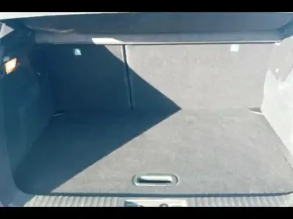 Photo 11 Renault Captur  1.6 E-Tech hybride 145ch Intens -21