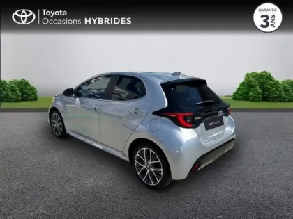 Photo 1 Toyota Yaris  116h Iconic 5p MY22