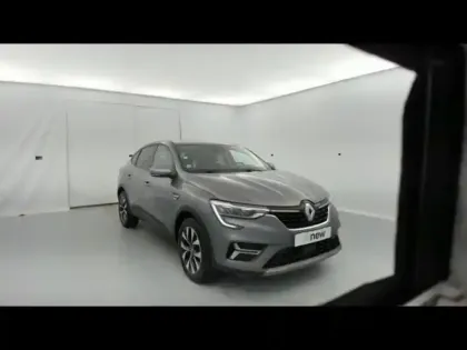 Photo 1 Renault Arkana  1.6 E-Tech 145ch Business