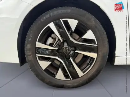 Photo 9 Peugeot 208  1.2 100ch S/S Allure Radar AV/AR Carplay