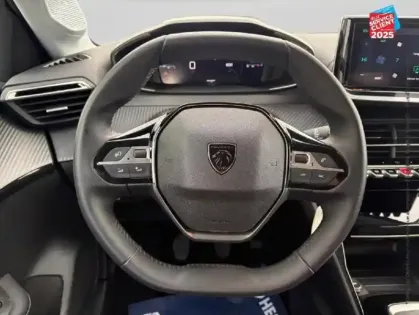 Photo 11 Peugeot 208  1.2 100ch S/S Allure Radar AV/AR Carplay