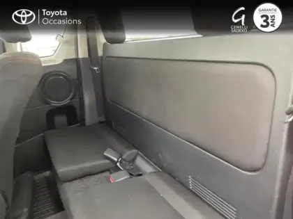 Photo 11 Toyota Hilux  2.4 D-4D 150ch X-Tra Cabine Légende 4WD BVA RC23