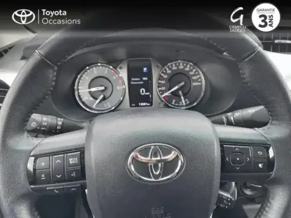 Photo 12 Toyota Hilux  2.4 D-4D 150ch X-Tra Cabine Légende 4WD BVA RC23