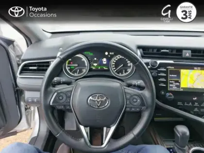 Photo 12 Toyota Camry  Hybride 218ch Design