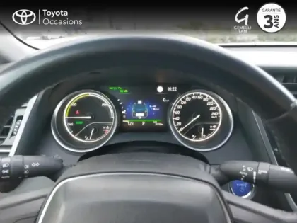 Photo 13 Toyota Camry  Hybride 218ch Design