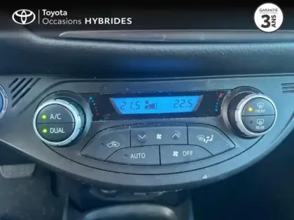 Photo 14 Toyota Yaris  100h Dynamic 5p MY19