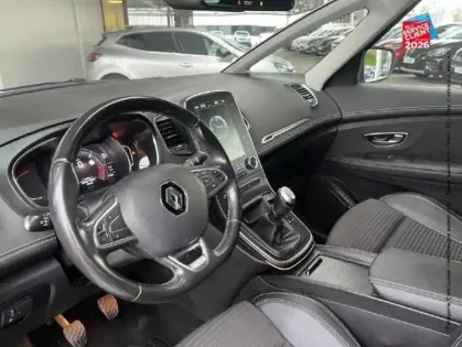 Photo 14 Renault Grand Scenic  1.7 Blue dCi 120ch Intens