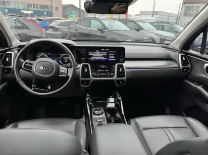 Photo 8 Kia Sorento  1.6 T-GDi 265ch PHEV Design BVA6 4x4 7 places