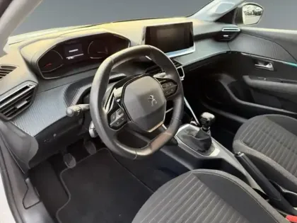 Photo 9 Peugeot 208  1.2 PureTech 100ch S&S Style