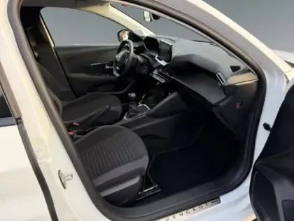 Photo 14 Peugeot 208  1.2 PureTech 100ch S&S Style