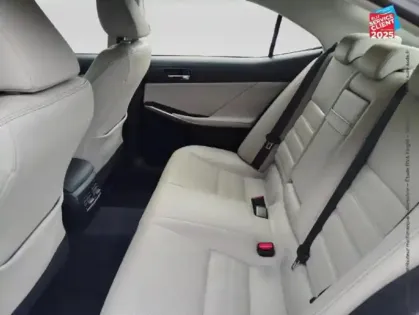 Photo 10 Lexus Is  300h Luxe