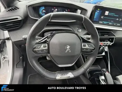 Photo 8 Peugeot 208  e- 136ch GT Pack