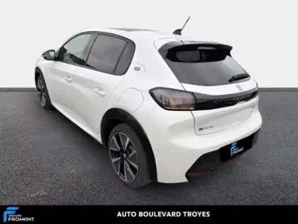 Photo 21 Peugeot 208  e- 136ch GT Pack