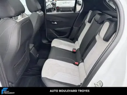 Photo 11 Peugeot 208  e- 136ch GT Pack