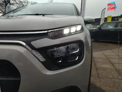 Photo 12 Citroën C3  1.2 PureTech 110ch S/S PLUS GPS Camera Carplay