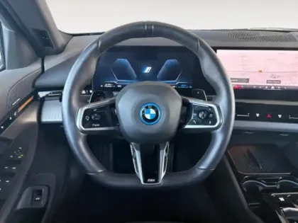 Photo 11 BMW Serie 5 Série 5 Touring 530e 299ch M Sport xDrive