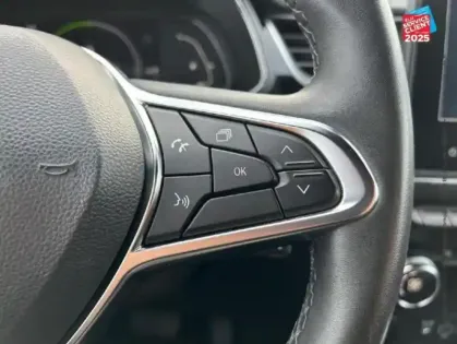 Photo 11 Renault Captur  1.6 E-Tech hybride 145ch Techno