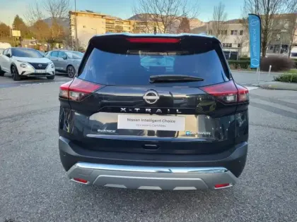 Photo 11 Nissan X-trail  e-4orce 213ch Tekna 7 places