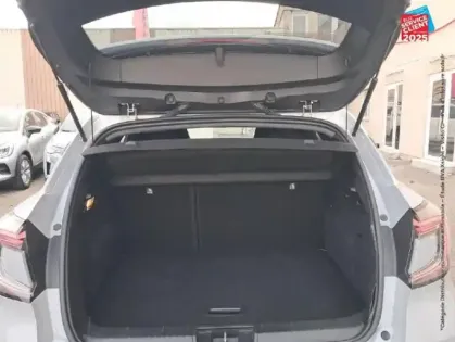 Photo 13 Renault Captur  1.6 E-Tech hybride 145ch Techno GPS Camera Carplay