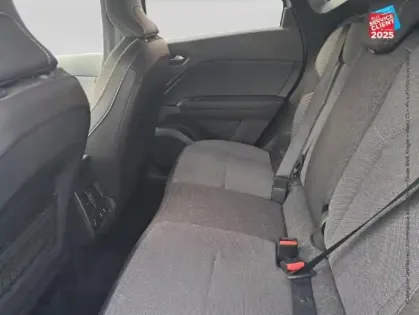 Photo 10 Renault Captur  1.6 E-Tech hybride 145ch Techno GPS Camera Carplay