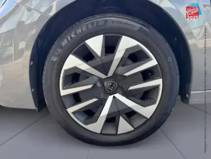 Photo 9 Peugeot 208  1.2 PureTech 75ch S/S Active Carplay