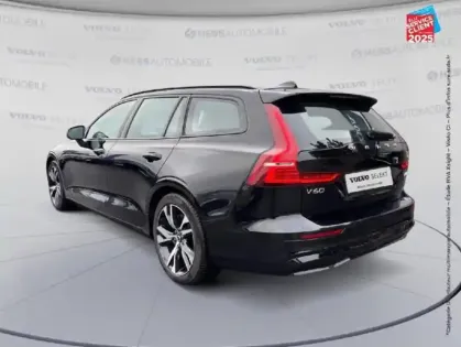 Photo 7 Volvo V60  B4 197CH PLUS STYLE DARK DCT 7 SIEGES CUIR GPS CAMERA CARPLAY