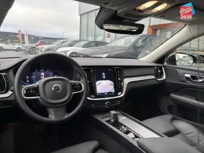Photo 14 Volvo V60  B4 197CH PLUS STYLE DARK DCT 7 SIEGES CUIR GPS CAMERA CARPLAY