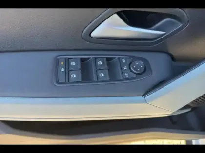 Photo 13 Dacia Duster  1.6 hybrid 140ch Extreme
