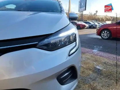 Photo 27 Renault Clio Gén. V (BJA) Ph1 Business 5