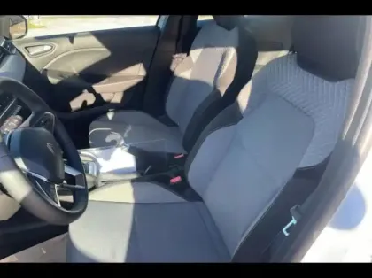 Photo 9 Renault Clio  1.6 E-Tech 145ch full hybrid Evolution - 24