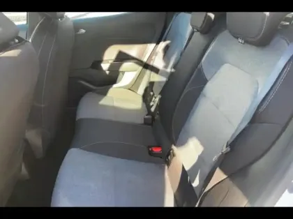 Photo 10 Renault Clio  1.6 E-Tech 145ch full hybrid Evolution - 24