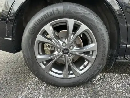 Photo 10 Ford Kuga  2.5 Duratec 190ch FHEV E85 ST-Line BVA