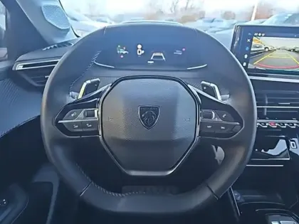 Photo 12 Peugeot 208  1.2 Hybrid 100ch Allure e-DCS6