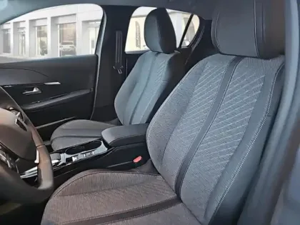 Photo 8 Peugeot 208  1.2 Hybrid 100ch Allure e-DCS6