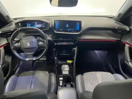 Photo 12 Peugeot 2008  e- 136ch GT