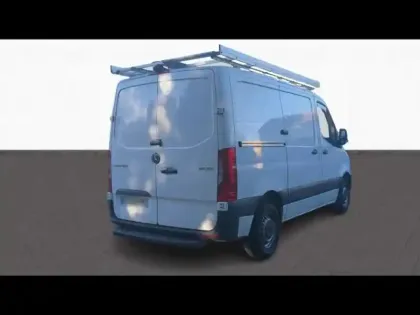 Photo 3 Mercedes Sprinter  Fg 211 CDI 33S 3T0 Traction