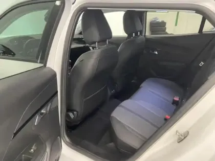 Photo 10 Peugeot 2008  1.2 PureTech 130ch S&S Allure Pack