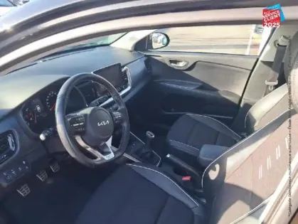 Photo 14 Kia Stonic  1.0 T-GDi 120ch MHEV GT Line