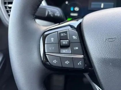 Photo 9 Ford Kuga  2.5 Duratec 180ch Hybrid FlexiFuel Titanium Business Powershift